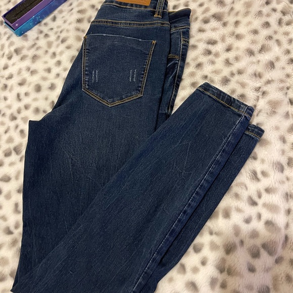 SOLD🤍✌🏻 - Picture 2 of 4